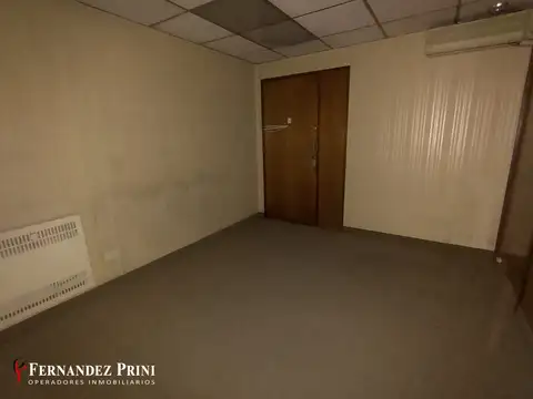 Oficina en Alquiler 40 años