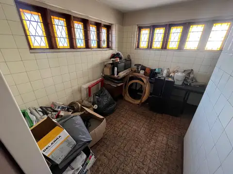 Casa en Venta con 4 cocheras
