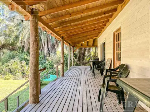 Casa en venta sobre el río Luján en frente a Paseo Victorica