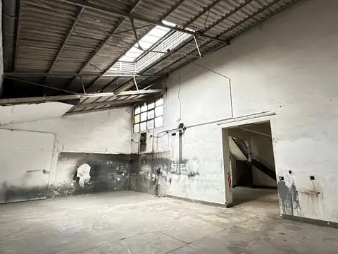 Galpon en Alquiler 57  mts Fondo