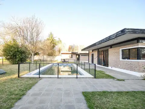 Casa en Venta en City Bell [Cod: ]