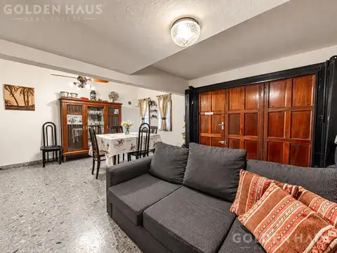 Depto Tipo Casa en Venta 50 años