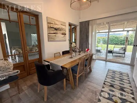 Casa en Venta en El Cantón - Barrio Puerto, USD 259.000