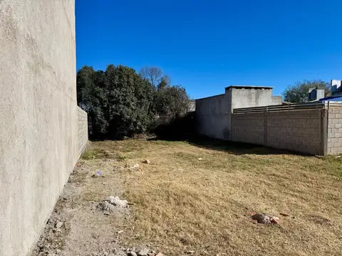 Calle de uso restringido S/ numero 100