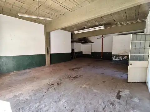 VENTA GALPON CON DEPOSITO PLANTA BAJA CENTRO LUJAN