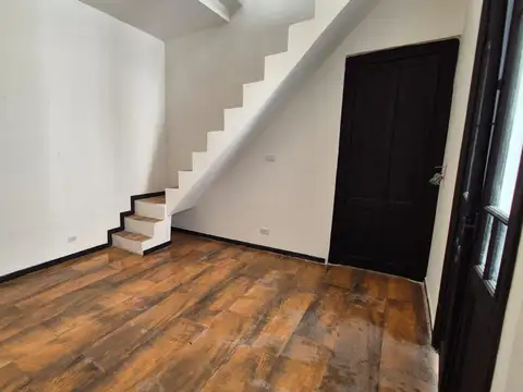 Depto Tipo Casa en Alquiler al Noreste