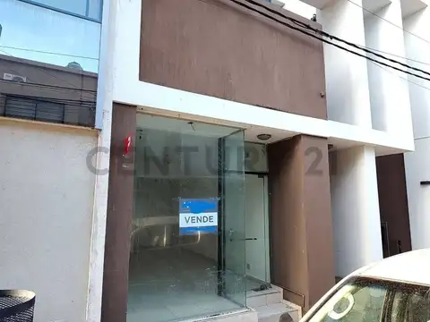 Corrientes 2700, Piso 0