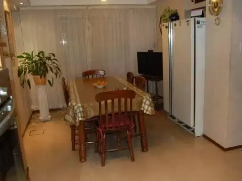 Zamudio 5500 V. Pueyrredón Casa 300m² 5amb c/coch U$399.000