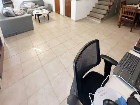 Depto Tipo Casa en Venta de 4 ambientes