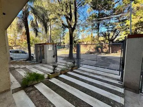 Depto Tipo Casa en Venta en Barrio Parque Leloir, USD 189.000