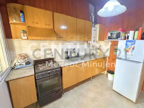 Casa 3 ambientes con 1 baño