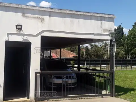 Casa 5 ambientes con 4 baños