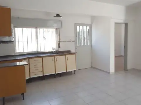 RUEDA 2400, Piso 1
