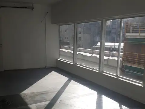 Oficina en alquiler Riobamba y Corrientes