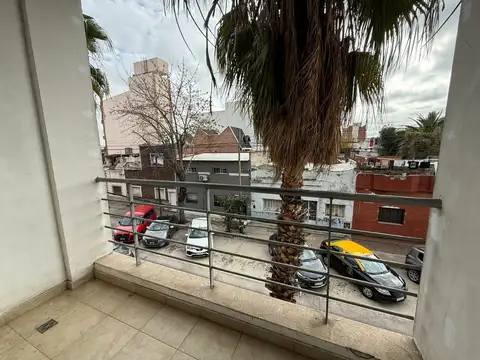 Departamento en Alquiler en Valentin Alsina, $ 700.000