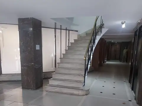 Departamento 4 ambientes con dependencia en Alquiler Caballito