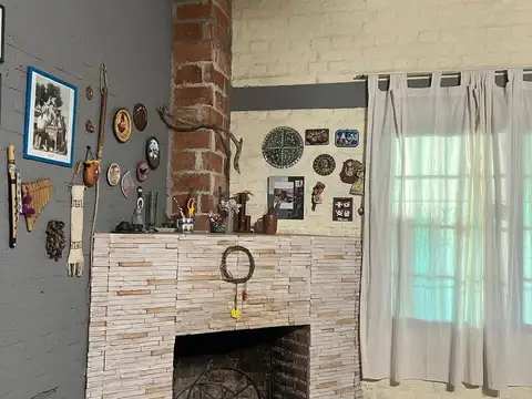 Casa 6 ambientes con 2 baños