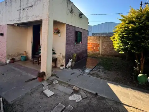 CASA EN VENTA A RESTAURAR EN ZONA SUR EN GOYA