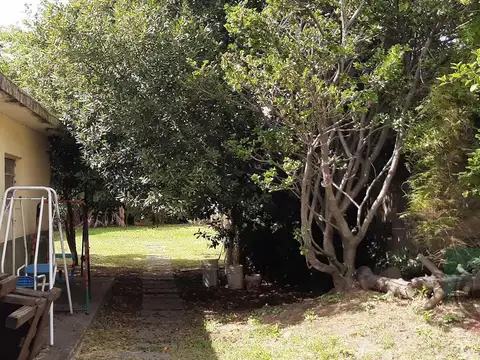 Terreno 8,66 x 62,75 mts  Lanús Este