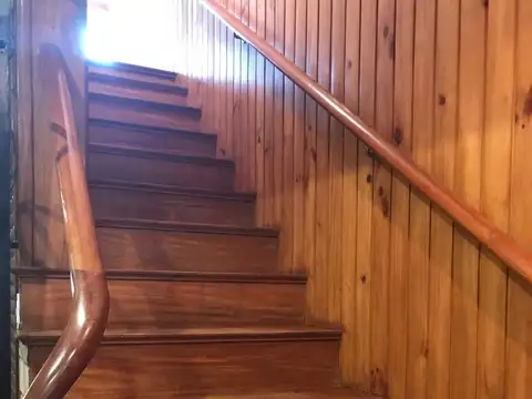 Casa en Alquiler con 1 cochera