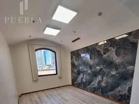 Oficina en Venta al Este