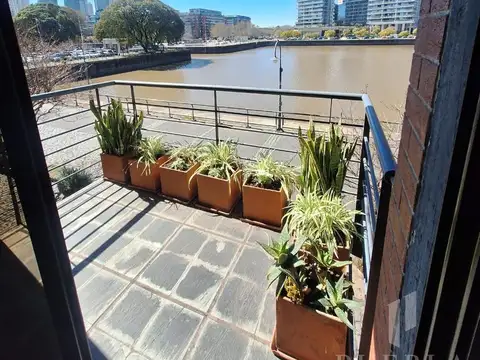 Oficina 5 ambientes con 3 baños