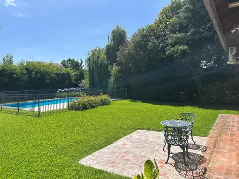 Casa en Alquiler de 3 dormitorios