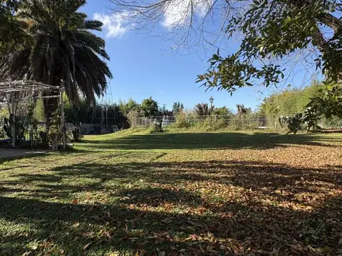 Casa 7 ambientes con 2 baños