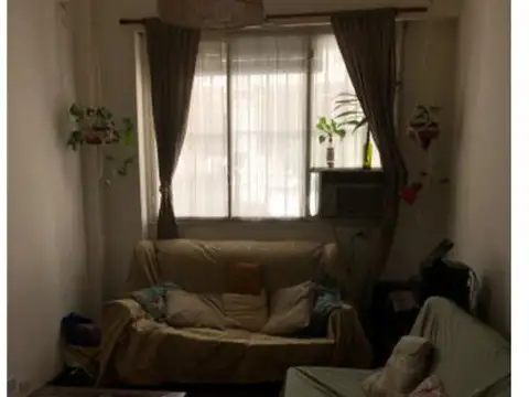 Larrea 1100, Piso P.B.