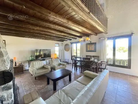 Casa en Alquiler Temporal en Manantiales, USD 12.000
