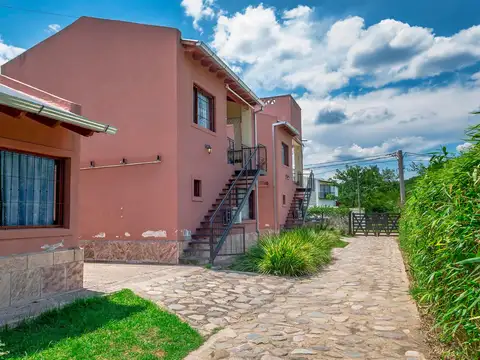 Casa 19 ambientes con 7 baños