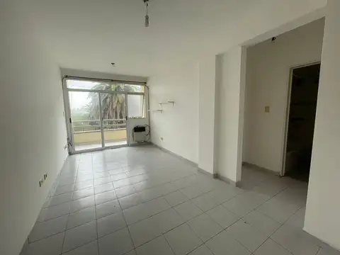 Departamento en Alquiler en Terminal de Omnibus, $ 550.000