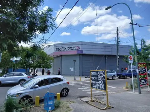 Av Eva Perón al 3000