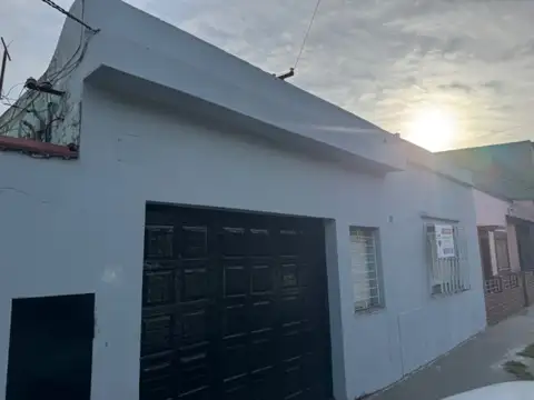 2 casas - lote propio en Avellaneda Oportunidad
