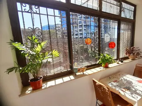 Espacioso Departamento de 4 amb con 2 Baños y vista abierta!