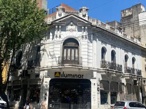 3 de Febrero 1000