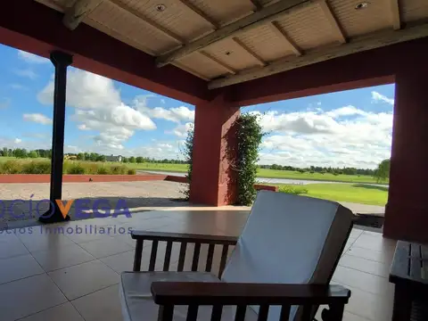 Terreno en Venta de 2100,0 m2