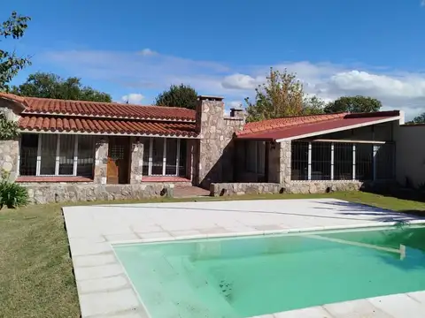 Se vende casa La Cumbre Vistas 2 dormitorios