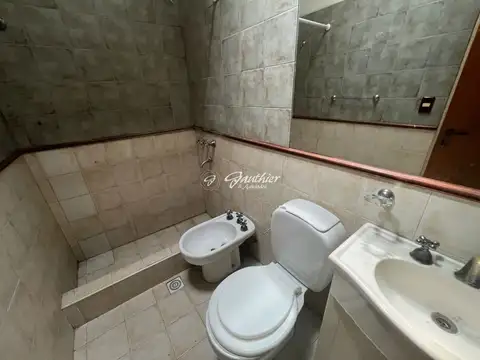 Casa en Alquiler con 1 cochera