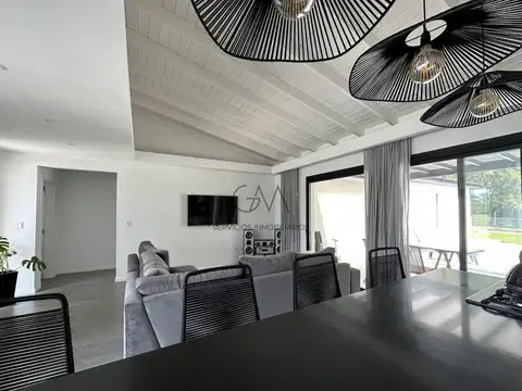 Casa en Alquiler Temporal con 1 cochera