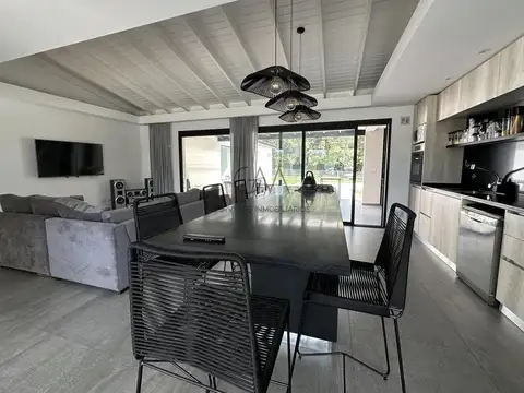 Jorge Newbery 4550, Mar Del Plata, Buenos Aires, Argentina.