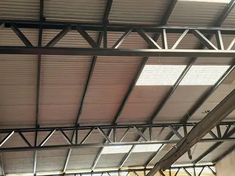 Galpon Betinotti 741 - zona Mercado Concentracion Fisherton