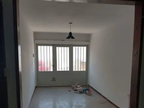 VENDE CASA EN BARRIO DEAN FUNES
