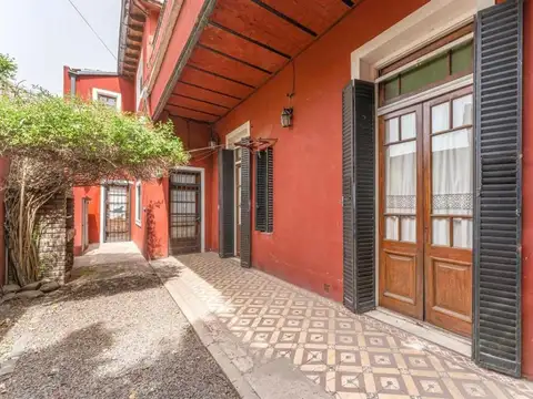 Casa en venta con Parrilla y Patio en Ciudadela