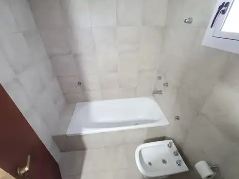 Depto Tipo Casa 2 ambientes con 1 baño