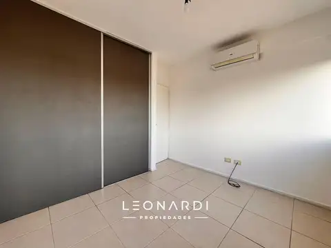 Departamento en Alquiler con 1 cocheras
