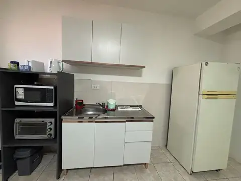 VENTA LOCAL + 6 MONOAMBIENTES AMOBLADOS PARA RENTA
