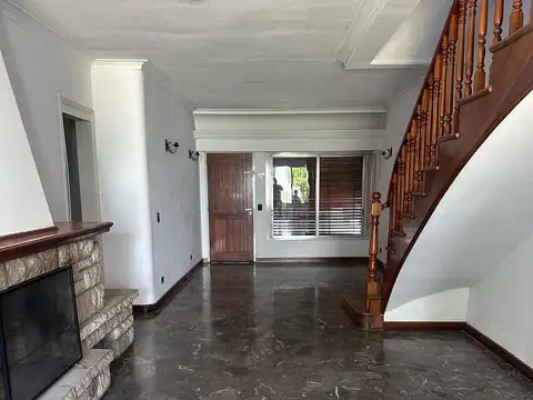 Hipóito Irigoyen  al 900