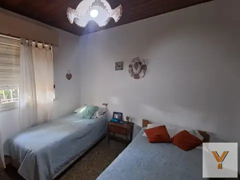 Casa 6 ambientes con 3 baños