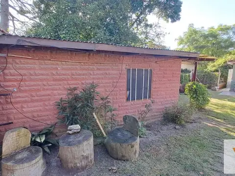 Casa en venta - 2 Dormitorios 1 Baño - Villa Gesell